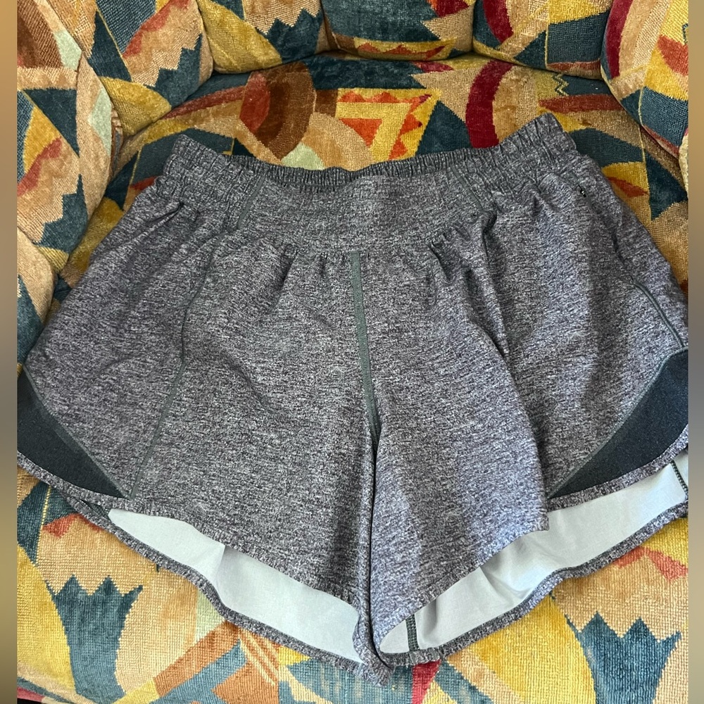 Lululemon Hotty Hot size 8 tall shorts